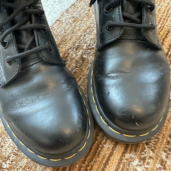 Size 7, broken in Dr martens - Picture 3 of 5